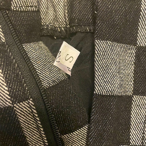 Grey and Black Plaid Checkered Mini Skirt - Picture 4 of 4